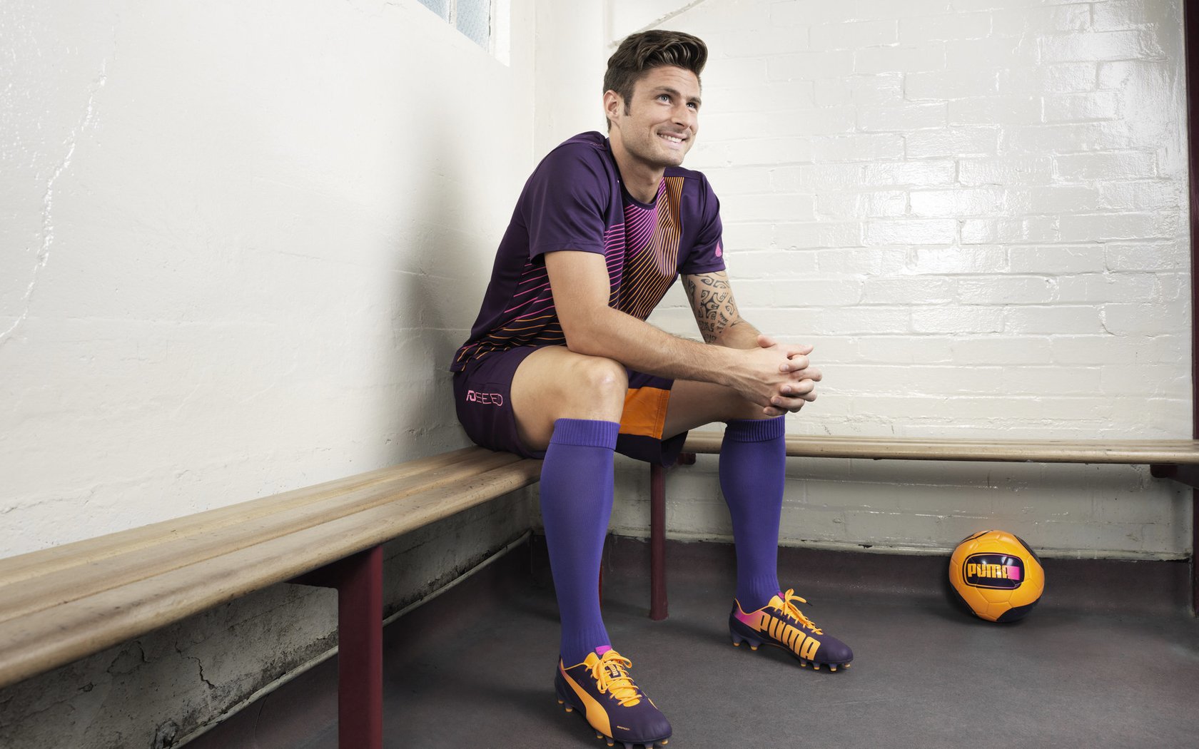 高端足球训练营在全国多地落地,培养精英青少年,足球训练营招生报名